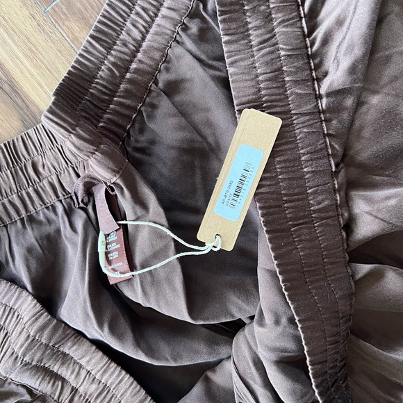 Skims silk pajama set - Picture 7 of 7